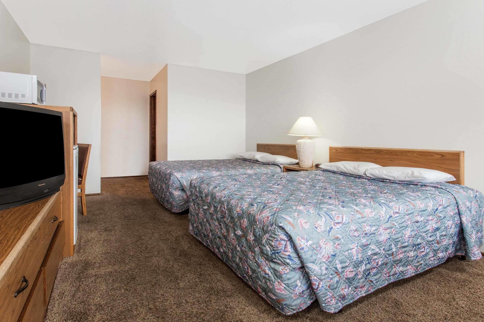 Knights Inn Boardman  Kültér fotó